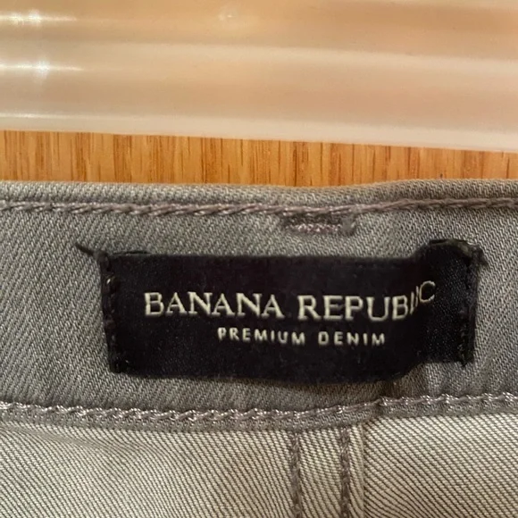 Banana Republic size 32 skinny grey jeans - Picture 2 of 4